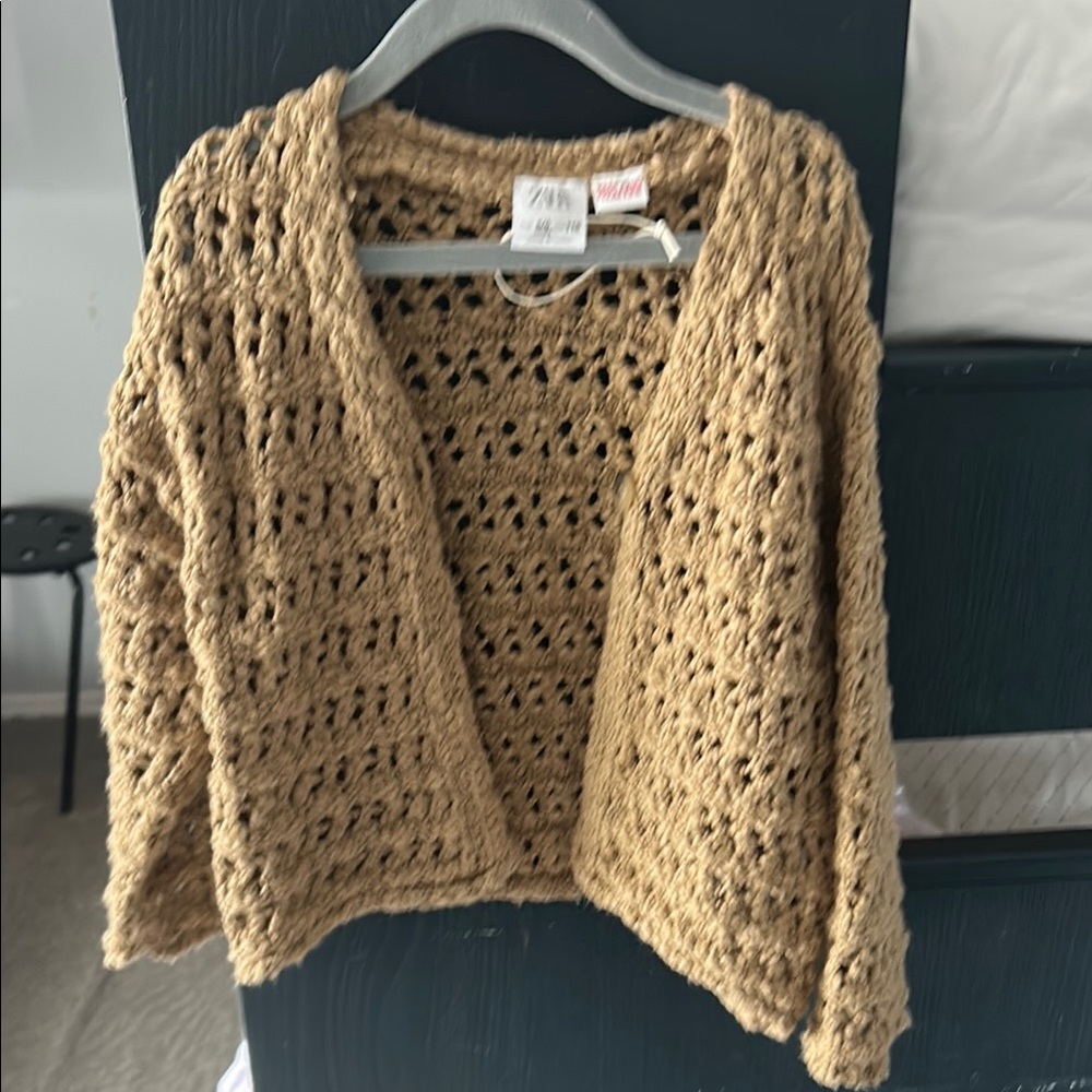 Zara kids Knit Sweater size 4